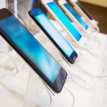 No surprises – Smartphone Sales See Biggest Drop Ever In Feb.